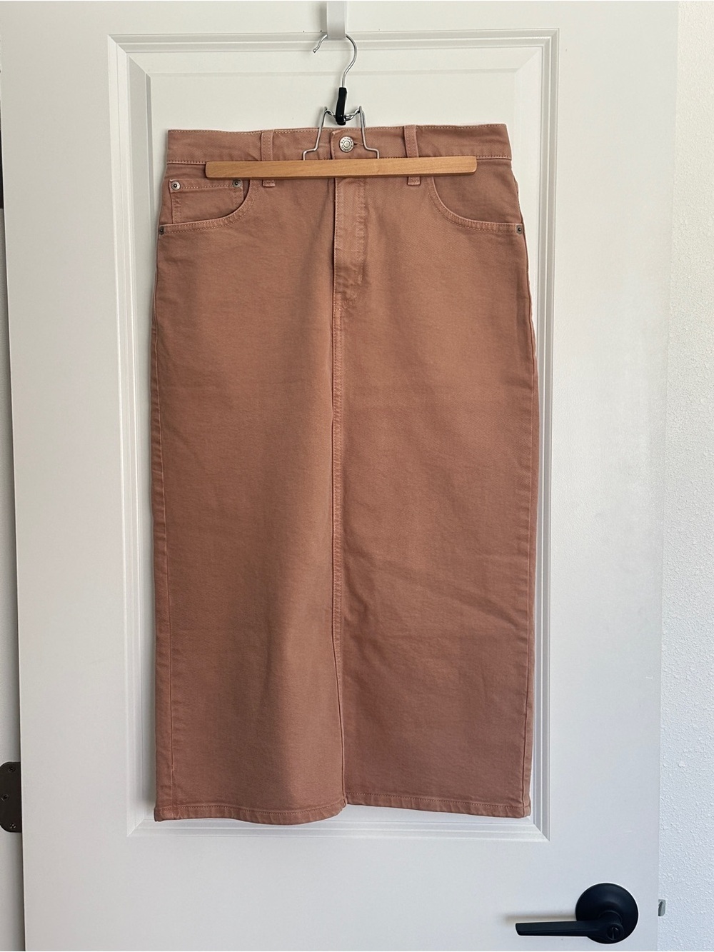 NWT Banana Republic Classic Midi Denim Pencil Skirt in Blush / Dusty Rose - Picture 3 of 5
